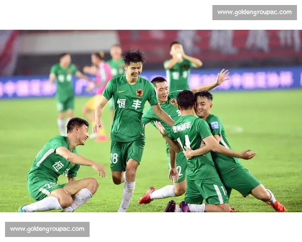 足协杯焦点对决富力迎战恒大南粤德比再燃冠军悬念赛场风云引爆关注