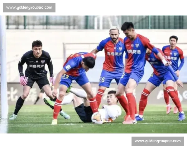 青岛对阵山西关键之战引爆赛季焦点对决热潮新篇章争冠走势激烈碰撞